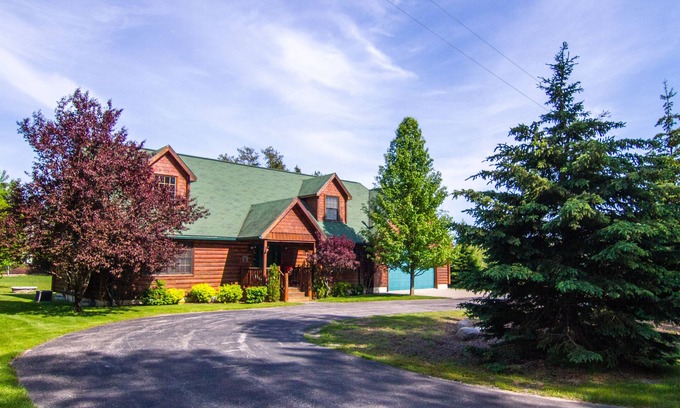Thompsonville House | 3 level Executive Home in the Village of Crystal Mountain Resort