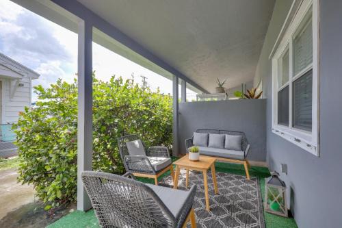 Royal Poinciana House | 3 Mi to Beach Quaint Home with Patio in Hollywood