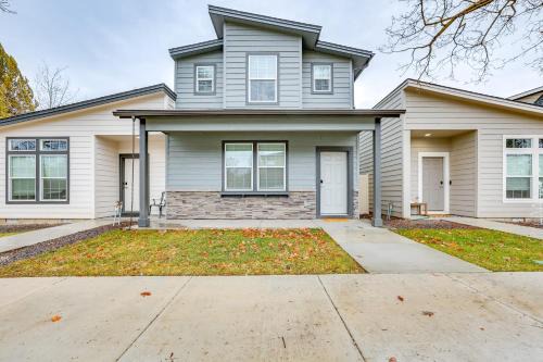 Sunset House | 3 Mi to Boise River Greenbelt Home with Fenced Yard