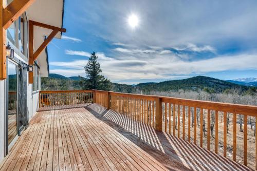 Black Hawk House | 3 Mi to Casinos Cabin with Stables in Black Hawk!