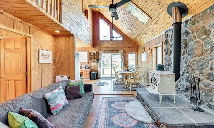 Hobart Cottage | 3 Mi to Catskill Trail: Stamford Cottage w/Views