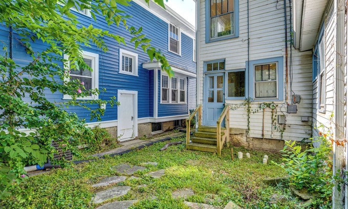 Windsor Park Apartment | 3 Mi to Dtwn Indy: 20th-century Apt w/Fenced Yard