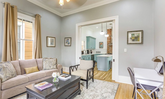 Mid-City House | 3 Mi to Dtwn New Orleans: Historic Cottage w/Yard