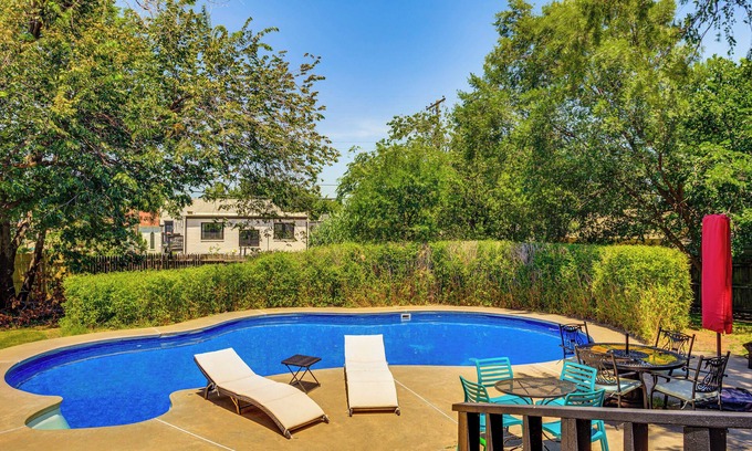 Central Oklahoma City House | 3 Mi to Dtwn OKC: Pet-Friendly Paseo Gem!