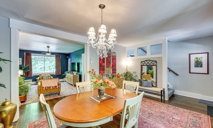 Wilkinsburg House | 3 Mi to Frick Park: Artsy, Urban Retreat w/Deck