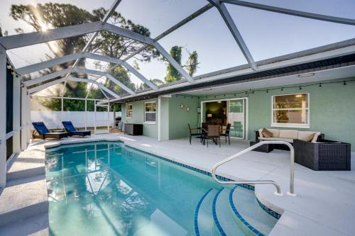 South Venice House | 3 Mi to Manasota Key Stylish Single-Story Home!