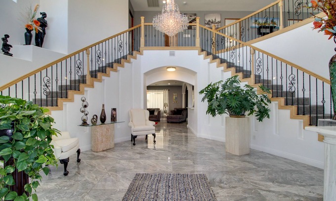 Paradise Hills Civic House | 3 Mi to Rio Grande: Albuquerque Home w/Balcony