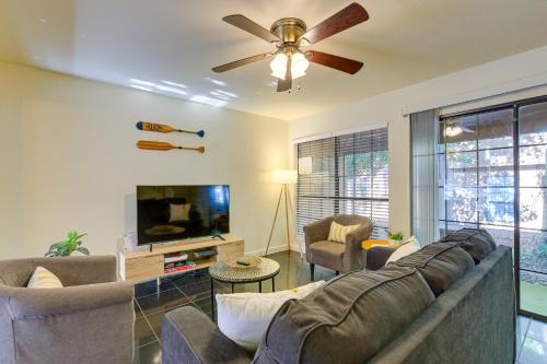 Gainesville House | 3 Mi to UF Townhome with Patio in Gainesville!
