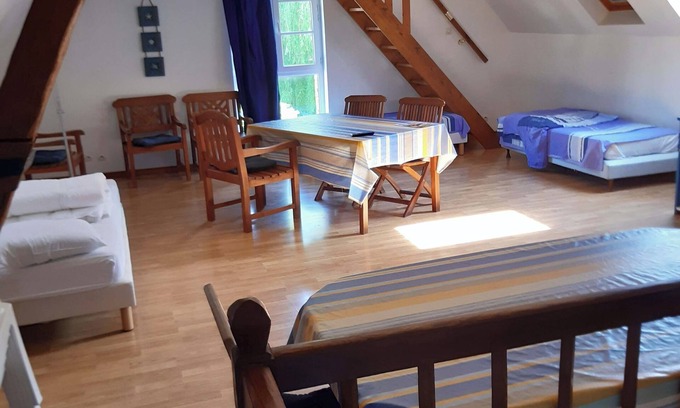 Paluel Cottage | 3 min from the sea Grand Gîte for 6/9 people with 2 separate bedrooms