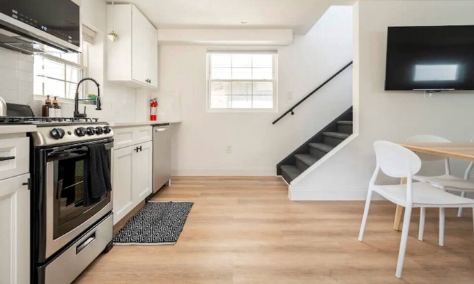 Queens House | 3 min to beach HOT TUB NYC Beach House