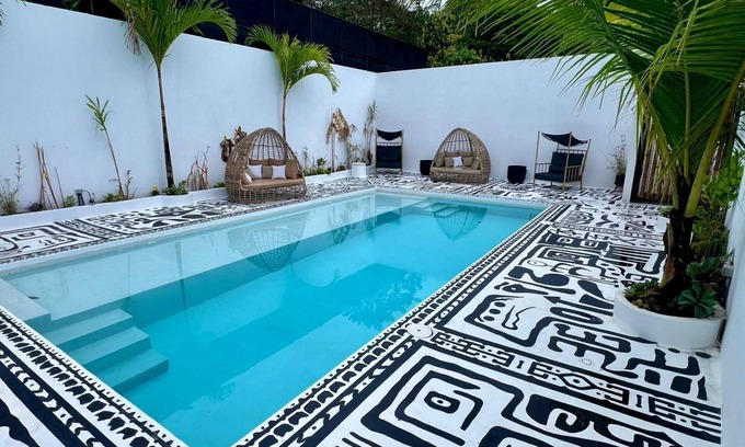 Mal Pais Apartment | 3 minutes from the tide pools &ocean with pool