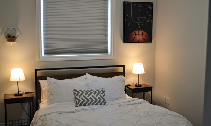 Port Elgin Apartment | 3 minutes drive to beach | Amazing Sunsets | Private Cozy Upper-Level Suite