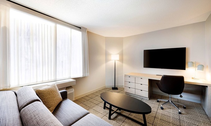 Exchange Place North Hotel | 3 Modern Units! Pet-Friendly, Close to New Jersey Colgate Clock