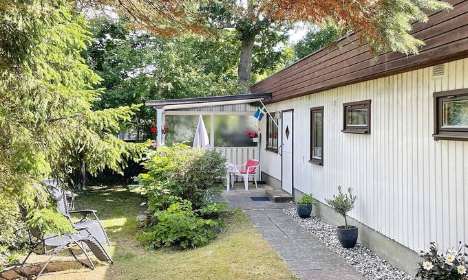 Hollviken House | 3 person holiday home in HUNVIGAN-By Traum