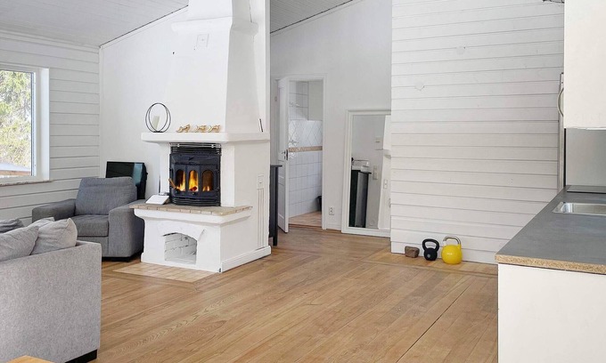 Sodersvik House | 3 person holiday home in NORRTÄLJE