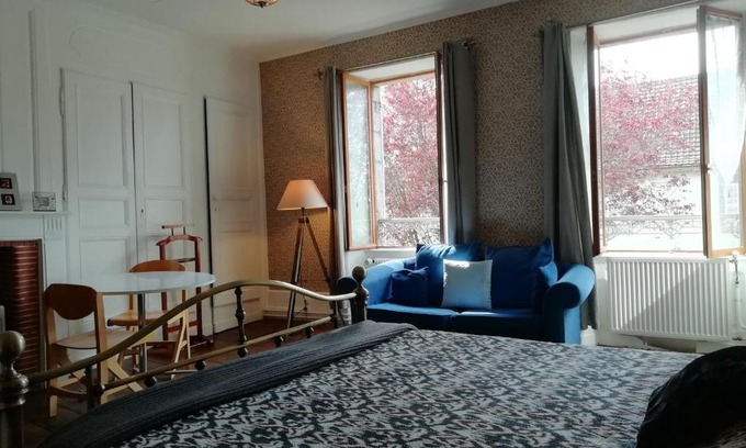 Felletin Bed & Breakfast | 3 Place des Arbres, Chambres D'Hôtes, Felletin