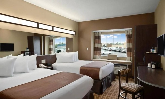 White Hall Hotel | 3 Relaxing Rooms Perfect for Your Group Getaways | Affordable w/Free Breakfast