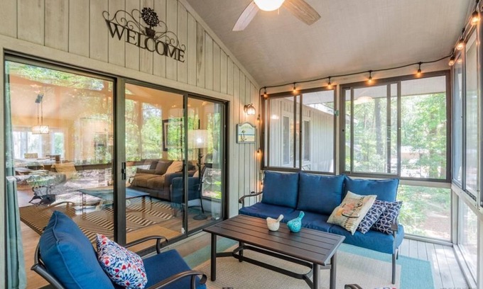 Lawton Woods House | 3 Rice Lane - 3 Bedroom Updated Sea Pines Home | 12 min walk to the beach