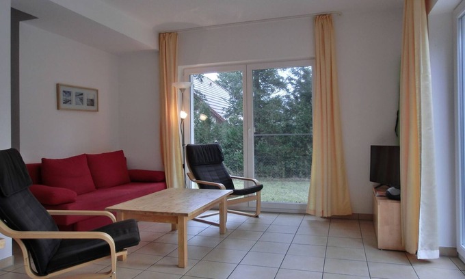 Ribnitz-Damgarten Apartment | 3-room apartment with 2 floors, 2 bedrooms in a quiet location for 6 pers. with WLAN -