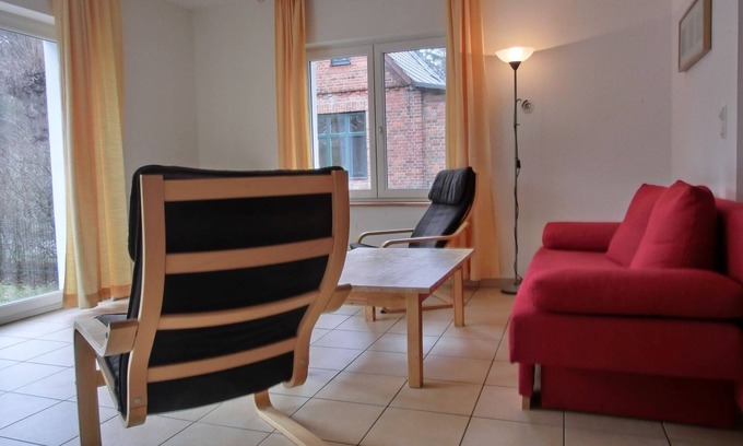 Ribnitz-Damgarten Apartment | 3-room apartment with 2 floors, 2 bedrooms in a quiet location for 6 pers. with WLAN -