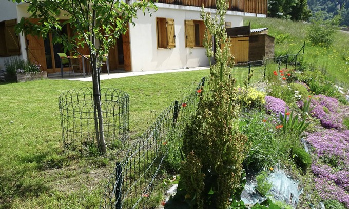 Vaujany Apartment | 3 room apartment, 56 m2, 6/7 people - quiet, in a small residence