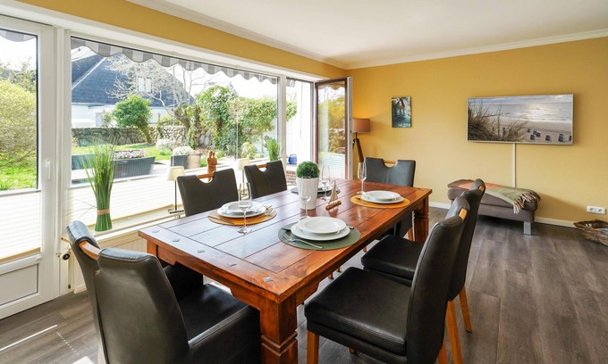 Sylt-Ost Apartment | 3-room app. for 4 pers. with terrace, parking space, WLAN, pets allowed.