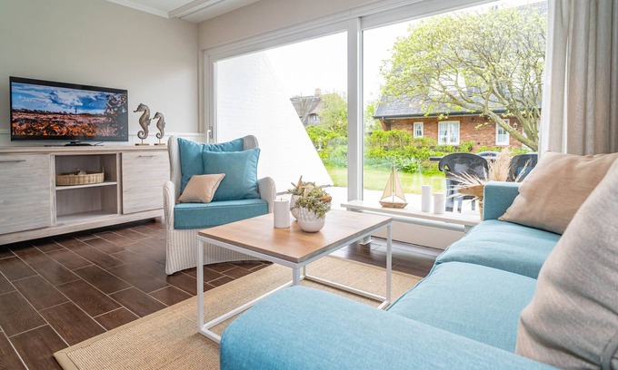 Wenningstedt-Braderup Apartment | 3-room vacation apartment with terrace - only 600 meters to the beach.