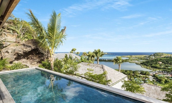 Marigot Villa | 3 rooms with lagoon and sea views