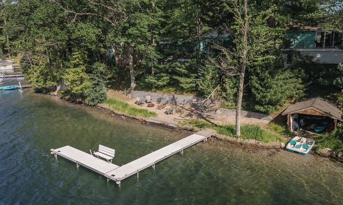 Mayfield Cottage | 3 Sandy Beachfront Cabins on Beautiful Spider Lake - Betty's Hideout