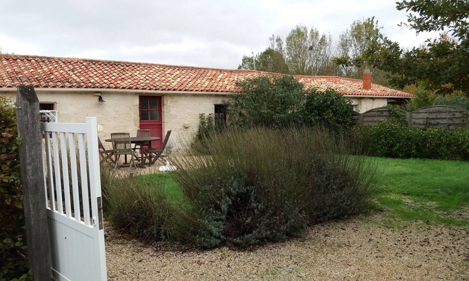 Les Magnils-Reigniers House | 3* self-catering cottage
