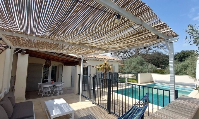 Mazan Villa | 3* self-catering cottage on the edge of the vineyards with private pool