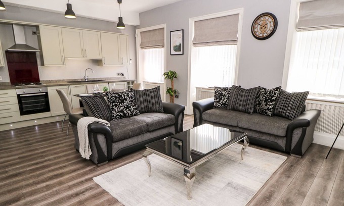 Wakefield Apartment | 3, ST JOHN'S NORTH APARTMENTS, romantic, with a garden in Wakefield