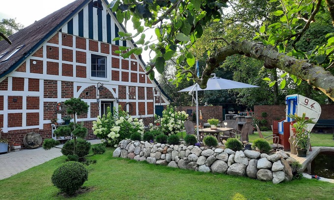 Neuenkirchen Apartment | 3-star farmhouse apartment on the ground floor, quiet location on the coast near Otterndorf