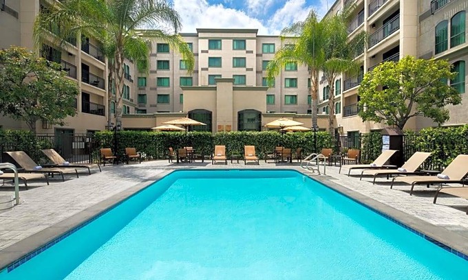 Old Pasadena Hotel | 3-Star Hotel ∙ Courtyard by Marriott Los Angeles Pasadena Old Town