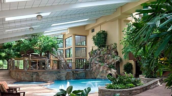 Gatlinburg Hotel | 3-Star Hotel ∙ The Park Vista - A DoubleTree by Hilton Hotel - Gatlinburg