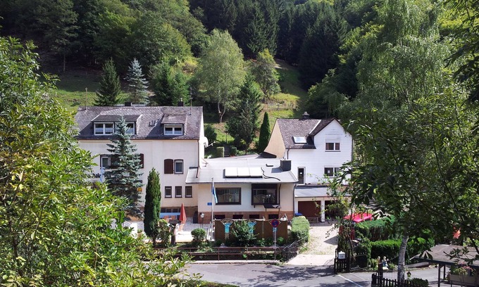 Sauerthal House | 3-Stars -Self-sufficient holiday and seminar house near the Loreley