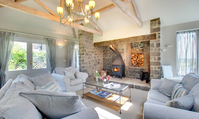 Embleton House | 3 The Villas - Five Bedroom House, Sleeps 10