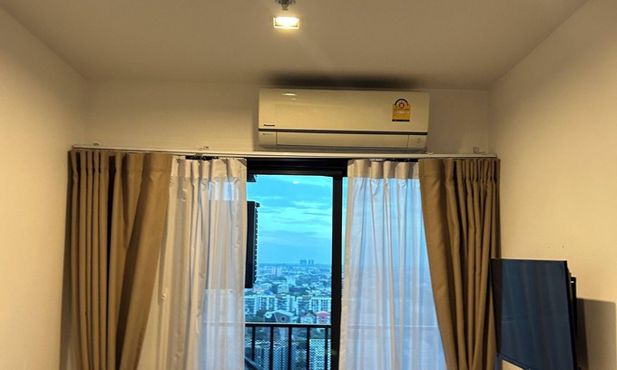Suan Luang Condo | #3 Warm and peaceful 29sqm 1-bedroom in Bangkok with AC, fitness, pool, WiFi