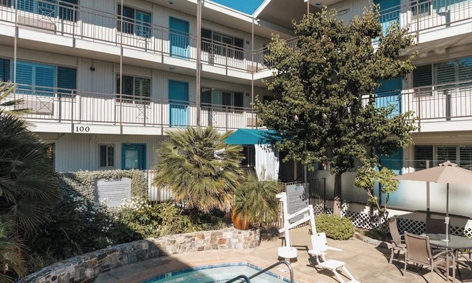 Corte Madera Hotel | 3 Welcoming Suites | Kitchen | Courtyard | Parking | Outdoor Pool | BBQ Area