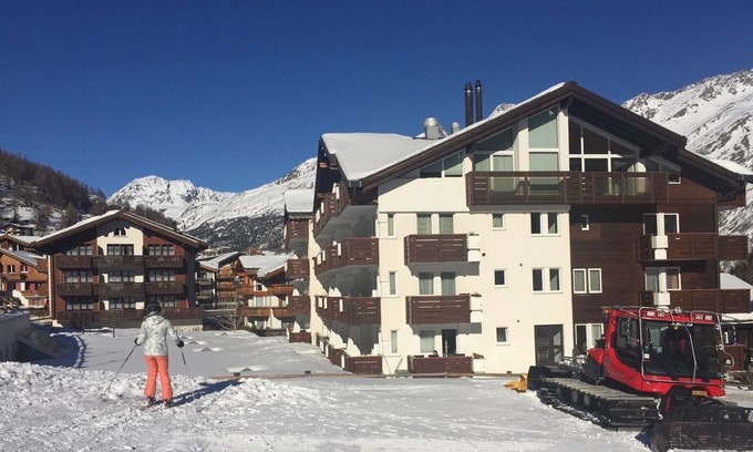 Saas-Fee Apartment | 3-Zimmer-Wohnung in 4**** Spa-Hotel direkt an Skipisten