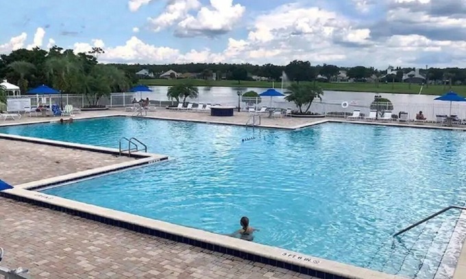 Ventura House | 30 Day Stay Home Near Airport, Disney, Community Pool