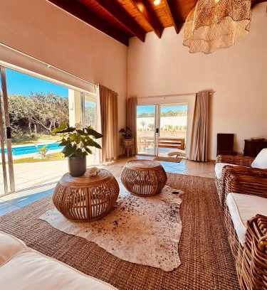 Umzumbe Villa | 30 degrees south on Stiebel