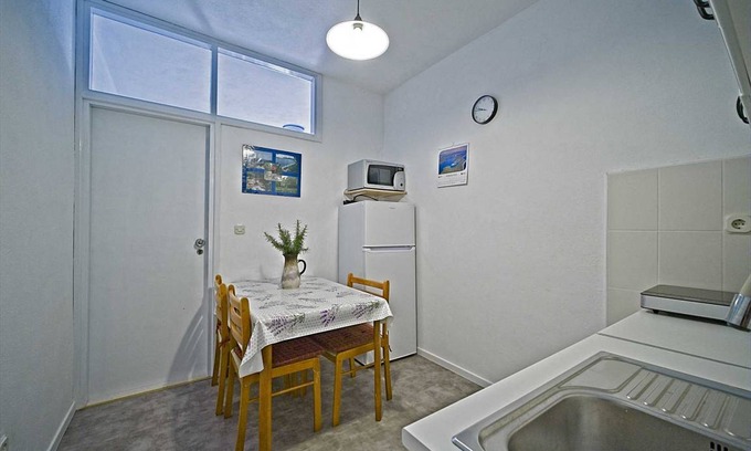 Pomena Apartment | 30 m² Apartment ∙ 1 bedroom ∙ 2 guests
