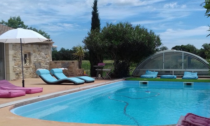 Narbonne Apartment | 30 m2 studio with separate bedroom in quiet area.
