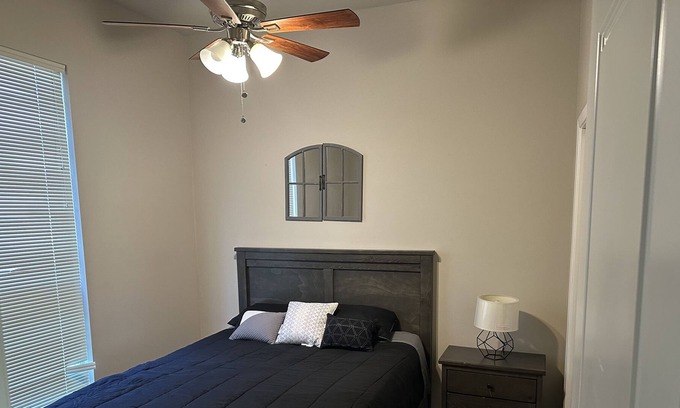 Prescott House | 30 min away from The Diamond Mine State Park. 7 Min away from I-30