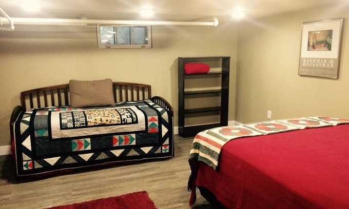 West Cambridge Apartment | 30 night min, Private, Historic, Near Fresh Pond, Charles rvr, shops, Hvd Sqr