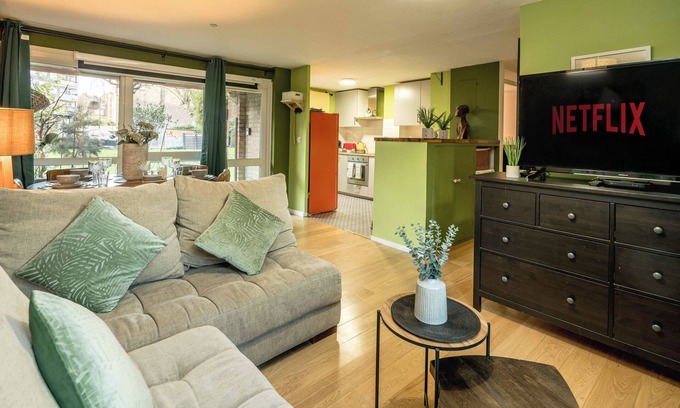 Chaucer Apartment | 30%OFF|ActFast|Leisure|Family|Kids|Parking|Sleeps7|Netflix|LondonBridge|WifiGame