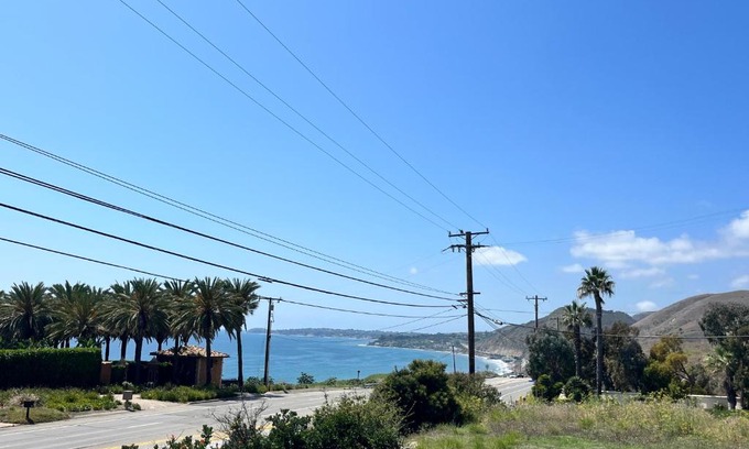 Central Malibu House | 30 PCT OFF! Malibu Villa, Ocean View, Beach, Hiking