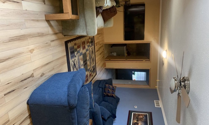 Onida Apartment | 30 short minutes from beautiful lake Oahe. Excellent hunting and fishing