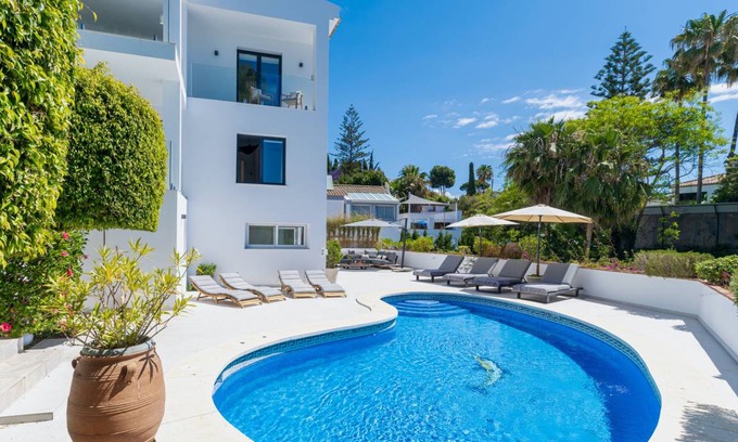 Urbanizacion el Rosario Villa | 300 m² Villa ∙ 5 bedrooms ∙ 10 guests